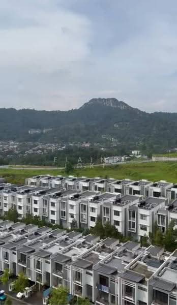 Kondominium untuk Dijual di Upperville @ 16 Quartz - Elaine Loke - Exterior - PropertyGuru.com.my