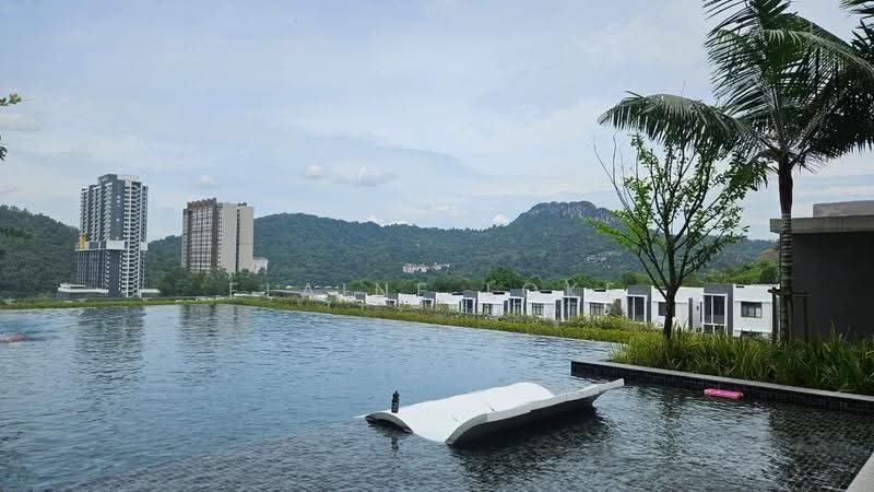 Kondominium untuk Dijual di Upperville @ 16 Quartz - Elaine Loke - Exterior - PropertyGuru.com.my