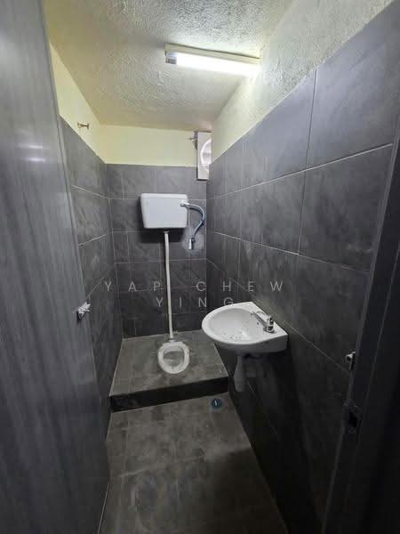 Detached Factory for Rent in Teluk Gong (Port Klang (Pelabuhan Klang)) - Yap Chew Ying - Bathroom - PropertyGuru.com.my