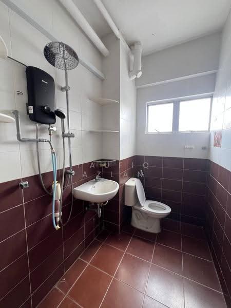 Condominium for Sale at Awana Puri - Taufiq Azlan - Bathroom - PropertyGuru.com.my