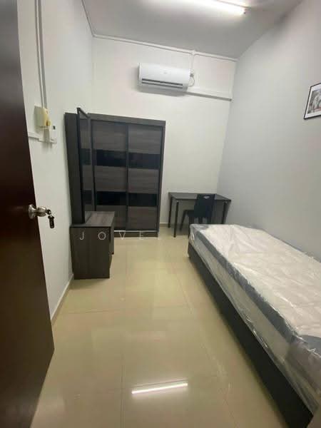 Pangsapuri untuk Dijual di Bukit Chagar (Pine View) - Jovel Lim - Bedroom - PropertyGuru.com.my