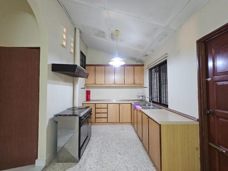 Semi-Detached House for Sale in Taman Laman Kuda (Anak Bukit) - Jeff Yeoh - Kitchen - PropertyGuru.com.my