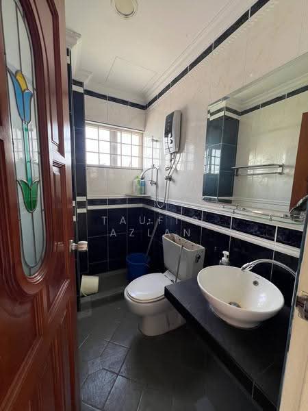 Condominium for Sale at Awana Puri - Taufiq Azlan - Bathroom - PropertyGuru.com.my