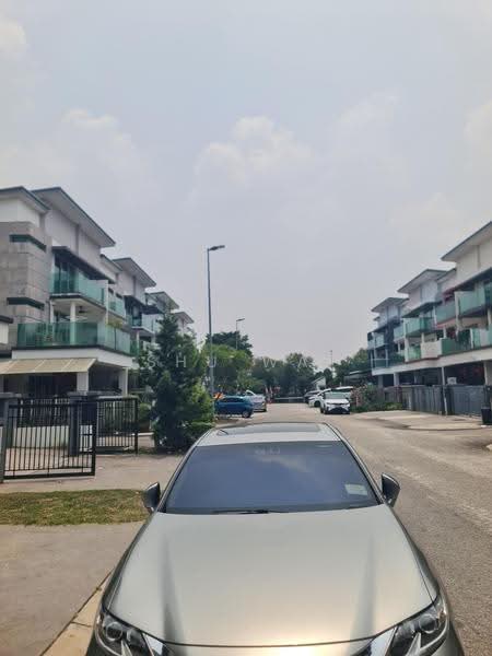 Rumah Teres 3-Tingkat untuk Disewa di BANDAR PUCHONG JAYA (Puchong) - Shu Wai - Exterior - PropertyGuru.com.my