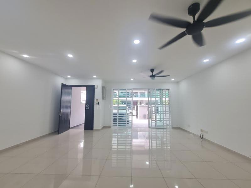 Rumah Teres 3-Tingkat untuk Disewa di BANDAR PUCHONG JAYA (Puchong) - Shu Wai - Living Room - PropertyGuru.com.my
