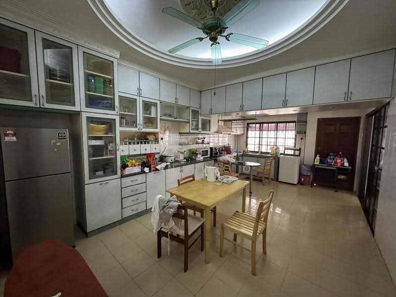 Rumah Teres 2-Tingkat untuk Disewa di Taman Bukit Segar (Cheras) - Ken Woo - Kitchen - PropertyGuru.com.my