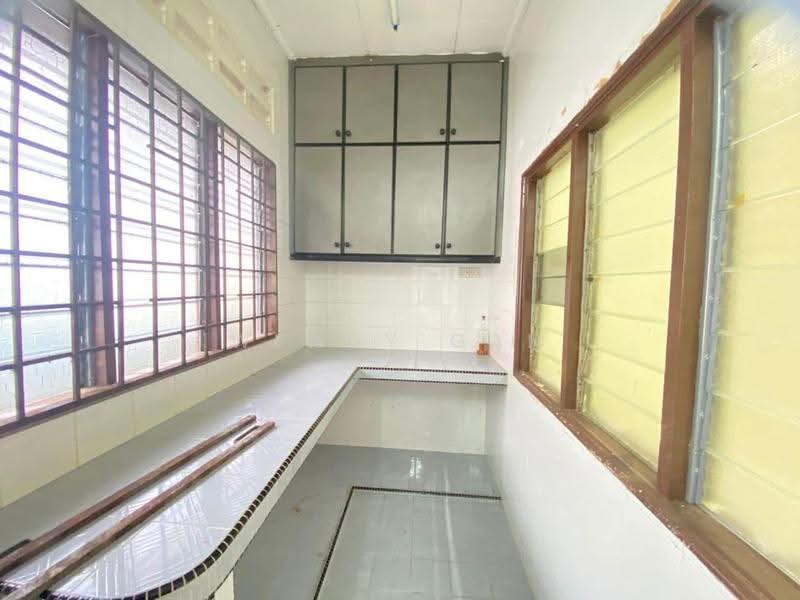 Rumah Teres 1-Tingkat untuk Disewa di Taman Ungku Tun Aminah (Skudai) - Wendy Gan - Kitchen - PropertyGuru.com.my