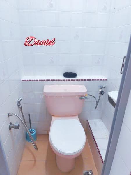 Rumah Flat untuk Disewa di Lorong Semarak Api - Daniel Kang - Bathroom - PropertyGuru.com.my