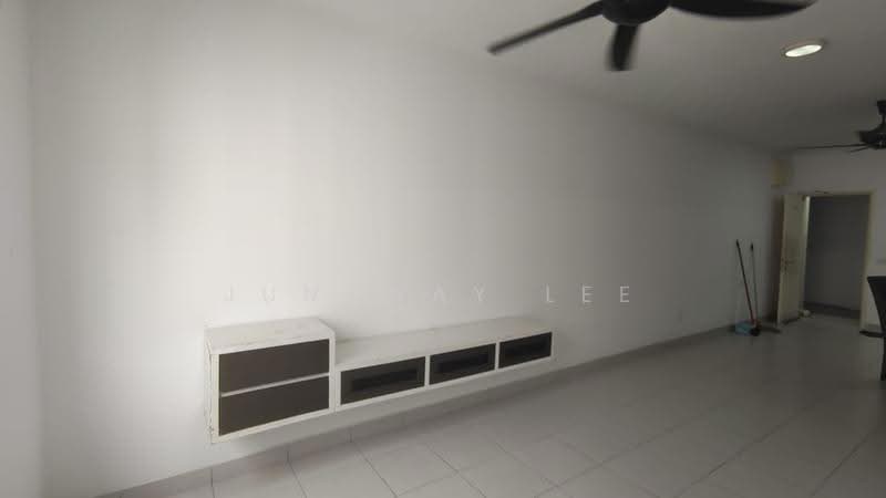 Pangsapuri untuk Dijual di Harmoni @ Eco Majestic - Juneway Lee - Living Room - PropertyGuru.com.my