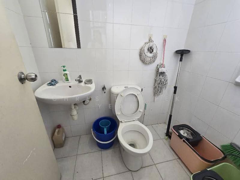 Semi-Detached House for Sale in Bandar Mahkota Cheras (Cheras) - Chris Lim Pek Yean - Bathroom - PropertyGuru.com.my