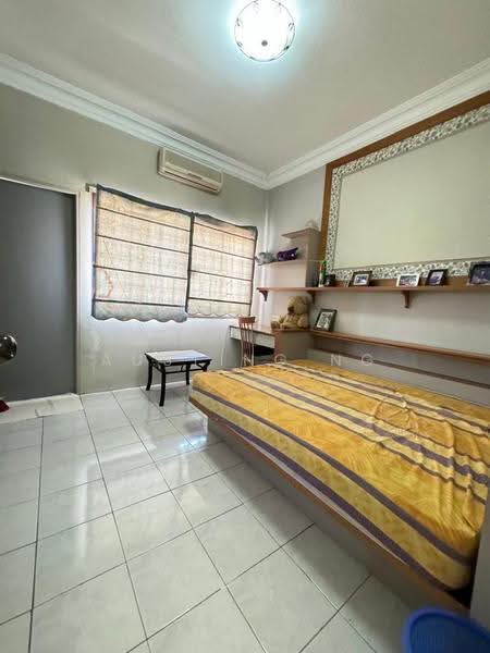 2-storey Terraced House for Rent in Taman Putri Kulai (Kulai) - Austing Ng - Bedroom - PropertyGuru.com.my