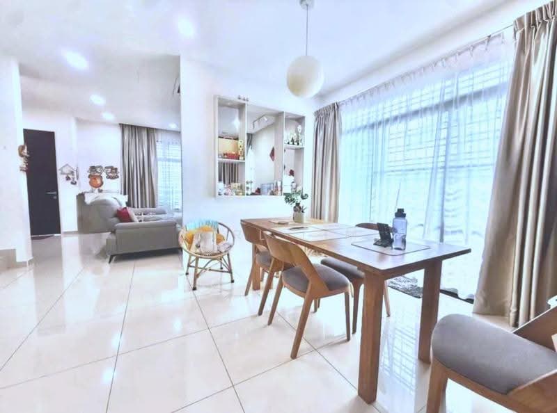Rumah Teres 2-Tingkat untuk Dijual di Taman Desa Tebrau (Tebrau) - Karl Lim - Living Room - PropertyGuru.com.my