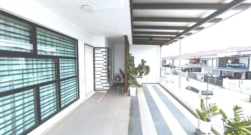 Rumah Teres 2-Tingkat untuk Dijual di Taman Desa Tebrau (Tebrau) - Karl Lim - Balcony - PropertyGuru.com.my