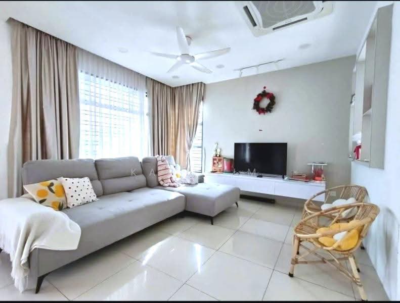 Rumah Teres 2-Tingkat untuk Dijual di Taman Desa Tebrau (Tebrau) - Karl Lim - Living Room - PropertyGuru.com.my
