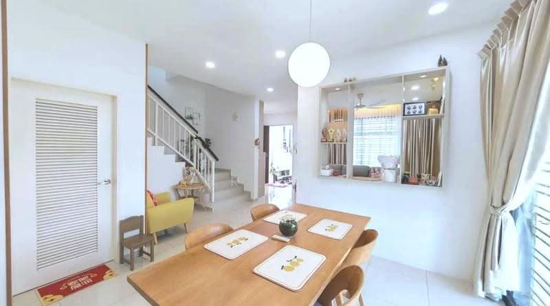 Rumah Teres 2-Tingkat untuk Dijual di Taman Desa Tebrau (Tebrau) - Karl Lim - Dining Room - PropertyGuru.com.my