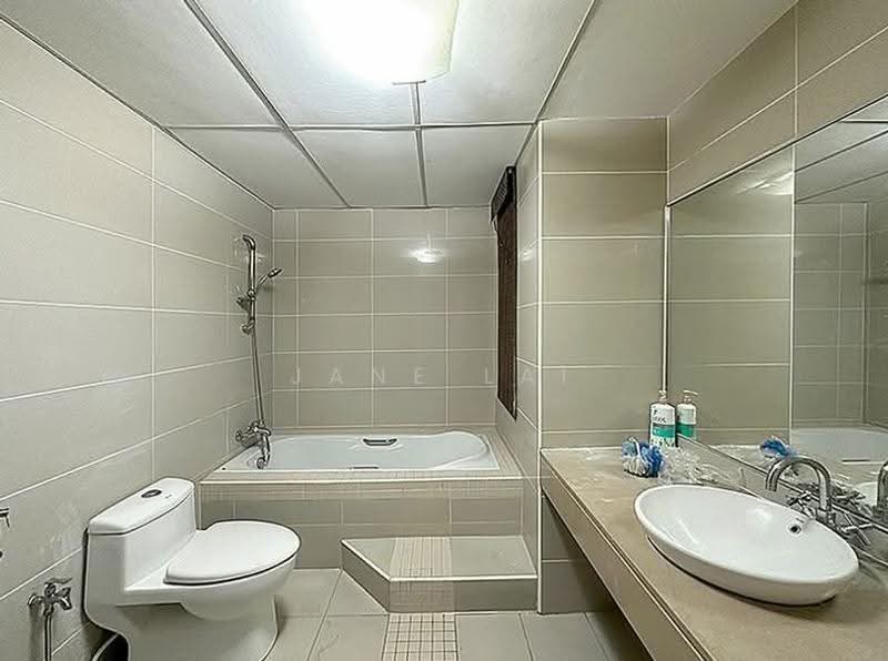 Kondominium untuk Dijual di Kiaramas Cendana - Jane Lai - Bathroom - PropertyGuru.com.my