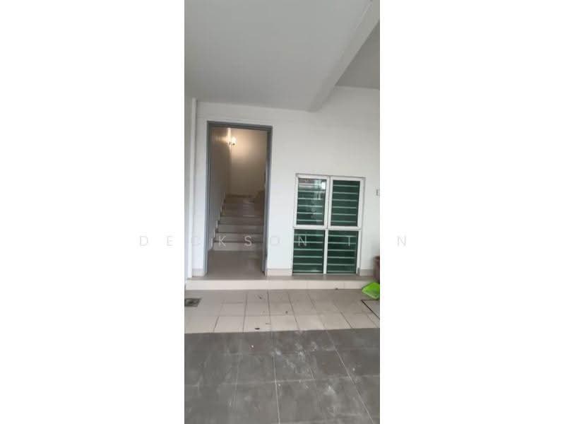 Townhouse for Rent in Petaling Jaya (Selangor) - Deckson Tan - Entrance - PropertyGuru.com.my