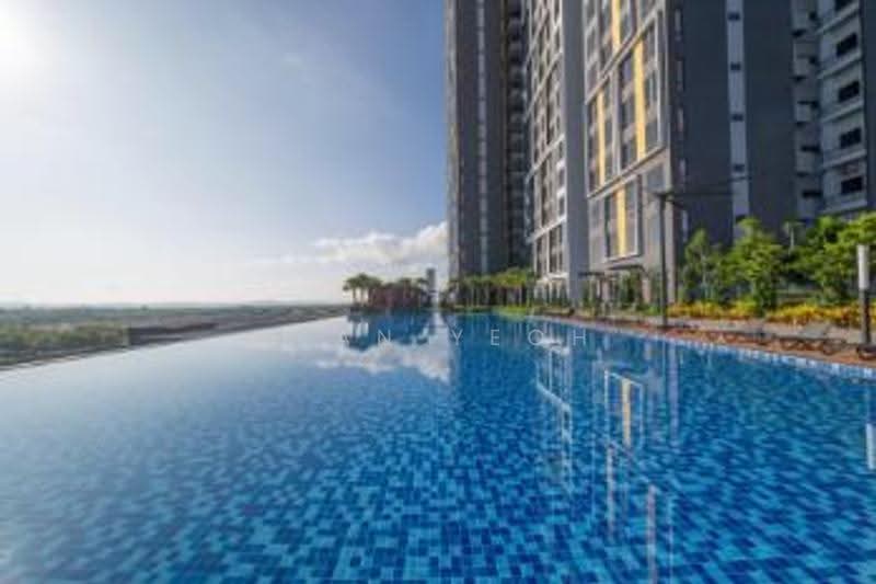 Kediaman Servis untuk Dijual di Sunway Grid Residence - Sean Yeoh - Pool - PropertyGuru.com.my
