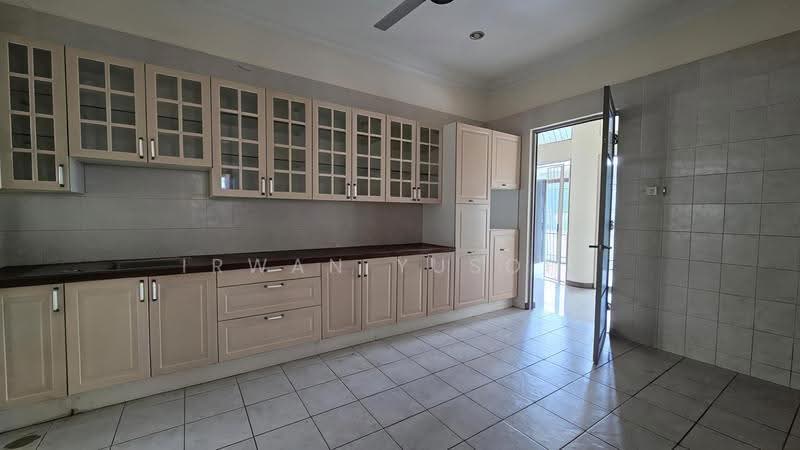 Rumah Berkembar untuk Dijual di Bukit Jelutong (Shah Alam) - Irwan Yusoff - PropertyGuru.com.my