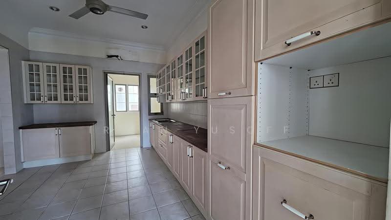 Rumah Berkembar untuk Dijual di Bukit Jelutong (Shah Alam) - Irwan Yusoff - PropertyGuru.com.my