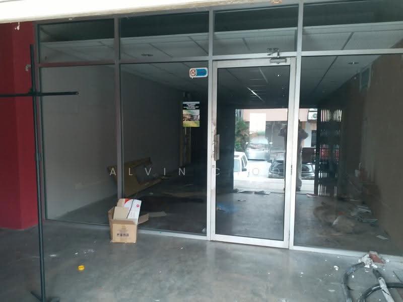 Shop for Rent in Kajang (Selangor) - Alvin Choo - Entrance - PropertyGuru.com.my