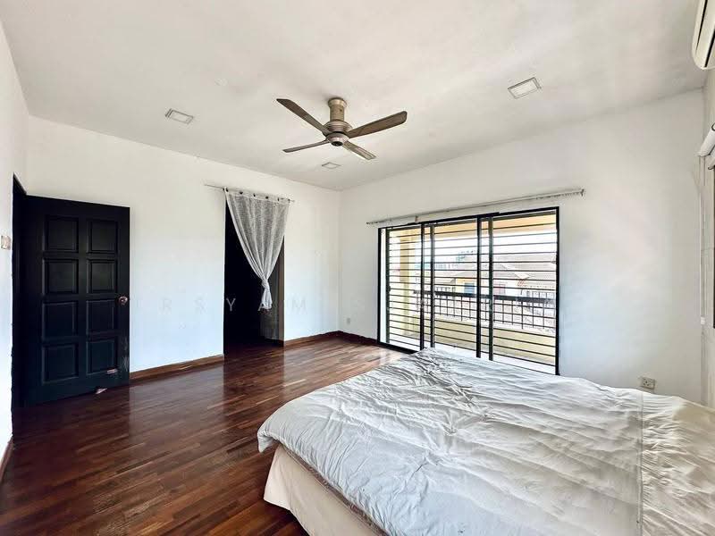 Rumah Berkembar untuk Disewa di Sungai Long (Bandar Sungai Long) - Irsyam Sjatria - Bedroom - PropertyGuru.com.my