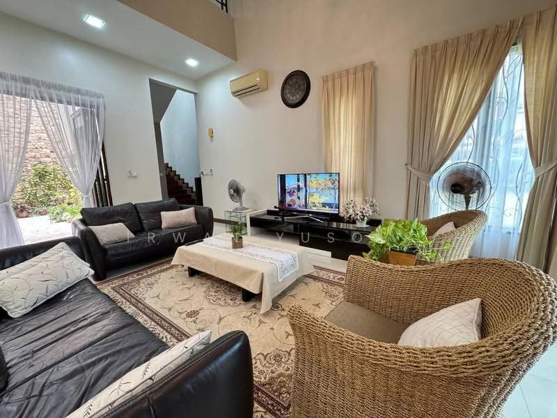 Rumah Berkembar untuk Dijual di Bukit Jelutong (Shah Alam) - Irwan Yusoff - PropertyGuru.com.my