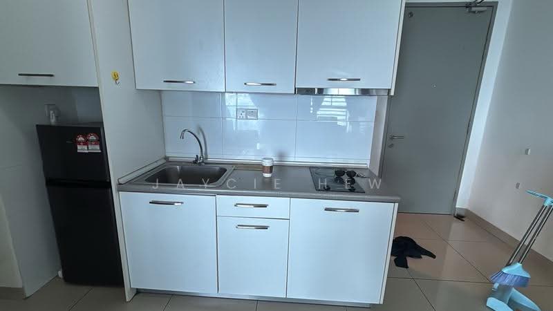 Service Residence for Rent at Cybersquare - Jaycie Hew - Kitchen - PropertyGuru.com.my