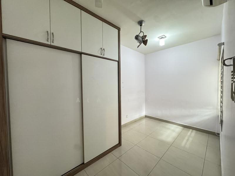 Kediaman Servis untuk Dijual di SuriaMas Suites - Alan Ler - Interior - PropertyGuru.com.my