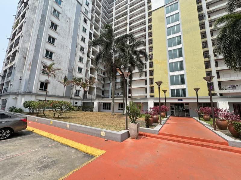 Kediaman Servis untuk Dijual di SuriaMas Suites - Alan Ler - Exterior - PropertyGuru.com.my