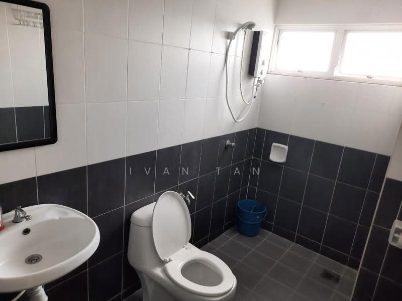 Kondominium untuk Dijual di Kelana Sentral - Ivan Tan - Bathroom - PropertyGuru.com.my
