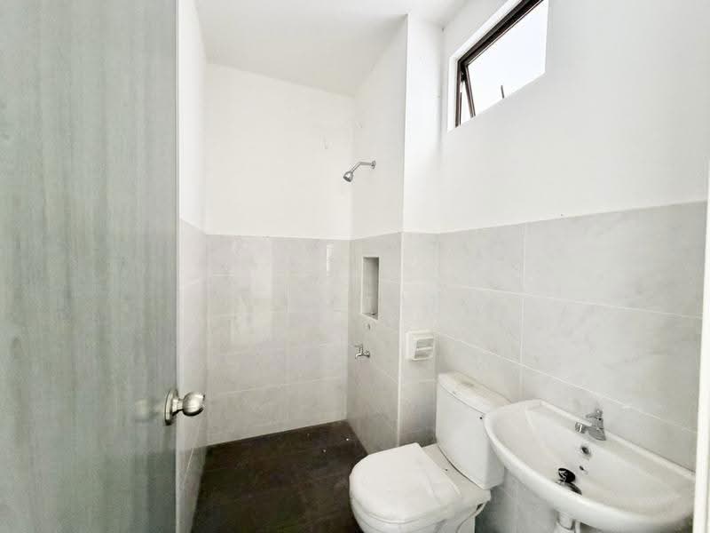 Rumah Teres 2-Tingkat untuk Dijual di Taman Mutiara Rini (Skudai) - Yik Tat - Bathroom - PropertyGuru.com.my