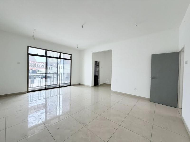 Rumah Teres 2-Tingkat untuk Dijual di Taman Mutiara Rini (Skudai) - Yik Tat - Living Room - PropertyGuru.com.my