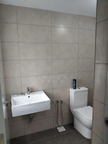 Kediaman Servis untuk Dijual di M Luna - Vincent Yeoh - Bathroom - PropertyGuru.com.my