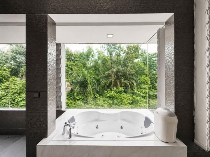 Bungalow House untuk Dijual di Damansara Heights (Kuala Lumpur) - Benn Tan - Bathroom - PropertyGuru.com.my