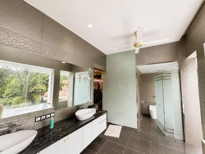 Bungalow House untuk Dijual di Damansara Heights (Kuala Lumpur) - Benn Tan - Bathroom - PropertyGuru.com.my
