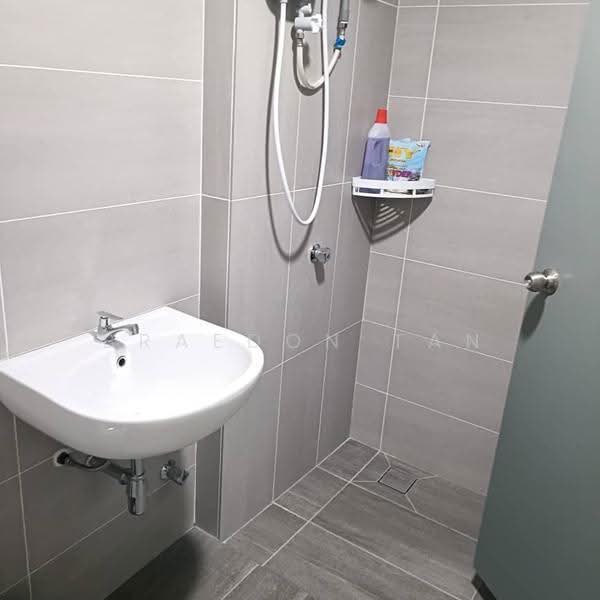 Service Residence for Rent at Parkland Residence - Braedon Tan - Bathroom - PropertyGuru.com.my