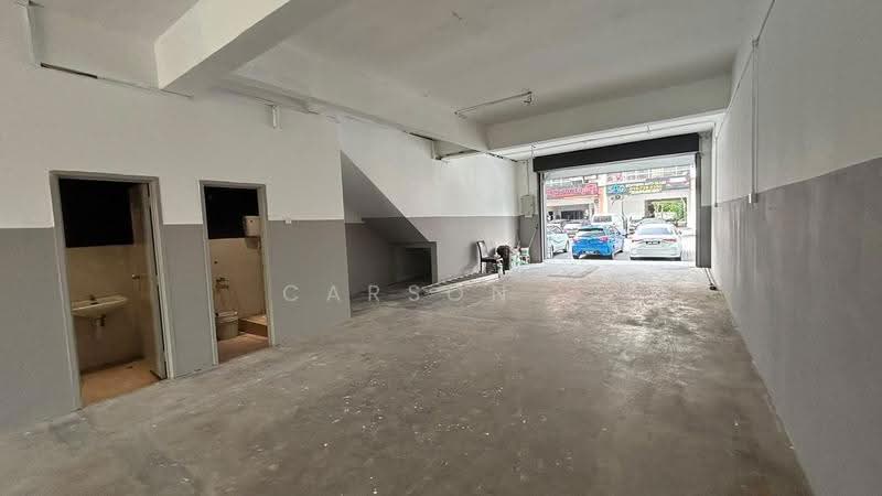 Shop for Rent in Taman Austin Perdana (Tebrau) - Carson . - Bathroom - PropertyGuru.com.my