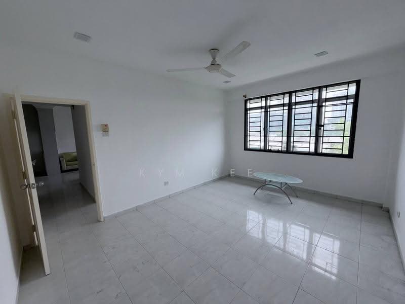 Pangsapuri untuk Dijual di Sri Akasia - Kym Kee - Living Room - PropertyGuru.com.my