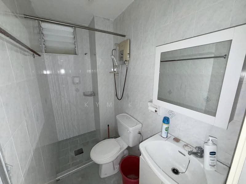 Pangsapuri untuk Dijual di Sri Akasia - Kym Kee - Bathroom - PropertyGuru.com.my