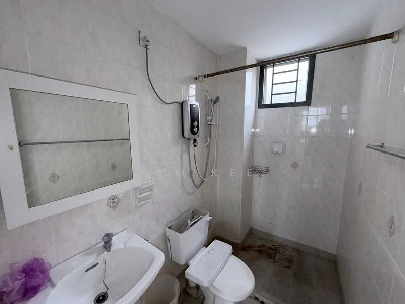 Pangsapuri untuk Dijual di Sri Akasia - Kym Kee - Bathroom - PropertyGuru.com.my