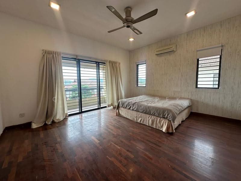 Rumah Berkembar untuk Dijual di Sungai Long (Bandar Sungai Long) - Chris Lim Pek Yean - Bedroom - PropertyGuru.com.my