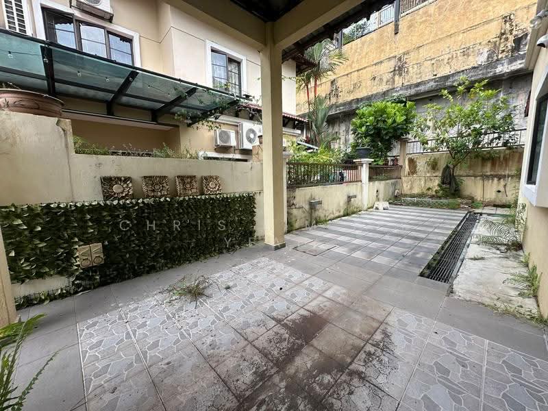 Rumah Berkembar untuk Dijual di Sungai Long (Bandar Sungai Long) - Chris Lim Pek Yean - Exterior - PropertyGuru.com.my