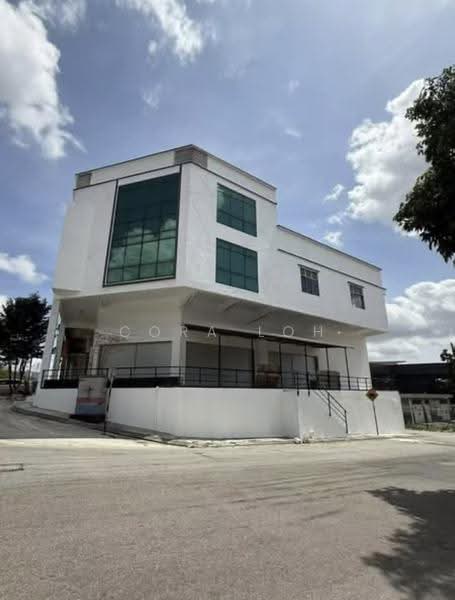 Shop / Office untuk Disewa di Taman Kempas Utama (Tebrau) - Cora Loh - Exterior - PropertyGuru.com.my