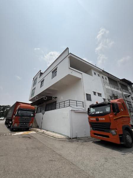Shop / Office untuk Disewa di Taman Kempas Utama (Tebrau) - Cora Loh - Exterior - PropertyGuru.com.my