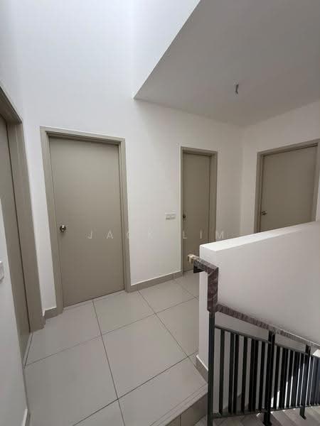 2-storey Terraced House for Sale in Telok Panglima Garang (Selangor) - Jack Lim - Corridor - PropertyGuru.com.my