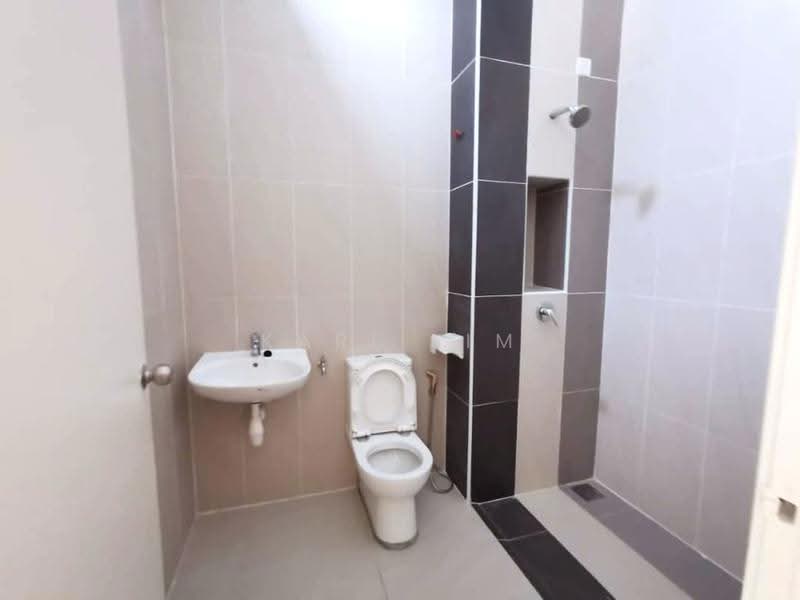 Cluster House for Sale in Setia Eco Cascadia (Tebrau) - Karl Lim - Bathroom - PropertyGuru.com.my