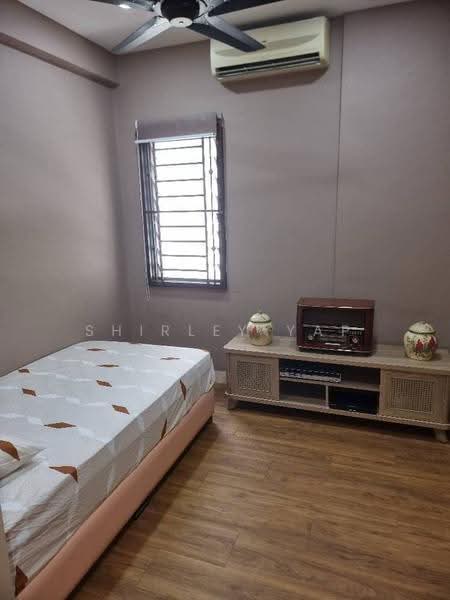 Pangsapuri untuk Dijual di Bayu Puteri 3 - Shirley Yap - Bedroom - PropertyGuru.com.my