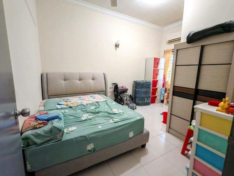 Rumah Teres 2-Tingkat untuk Dijual di Taman Setia Indah (Tebrau) - Karl Lim - Bedroom - PropertyGuru.com.my