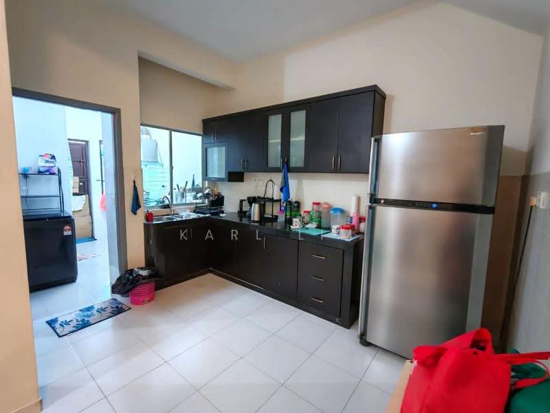 Rumah Teres 2-Tingkat untuk Dijual di Taman Setia Indah (Tebrau) - Karl Lim - Kitchen - PropertyGuru.com.my